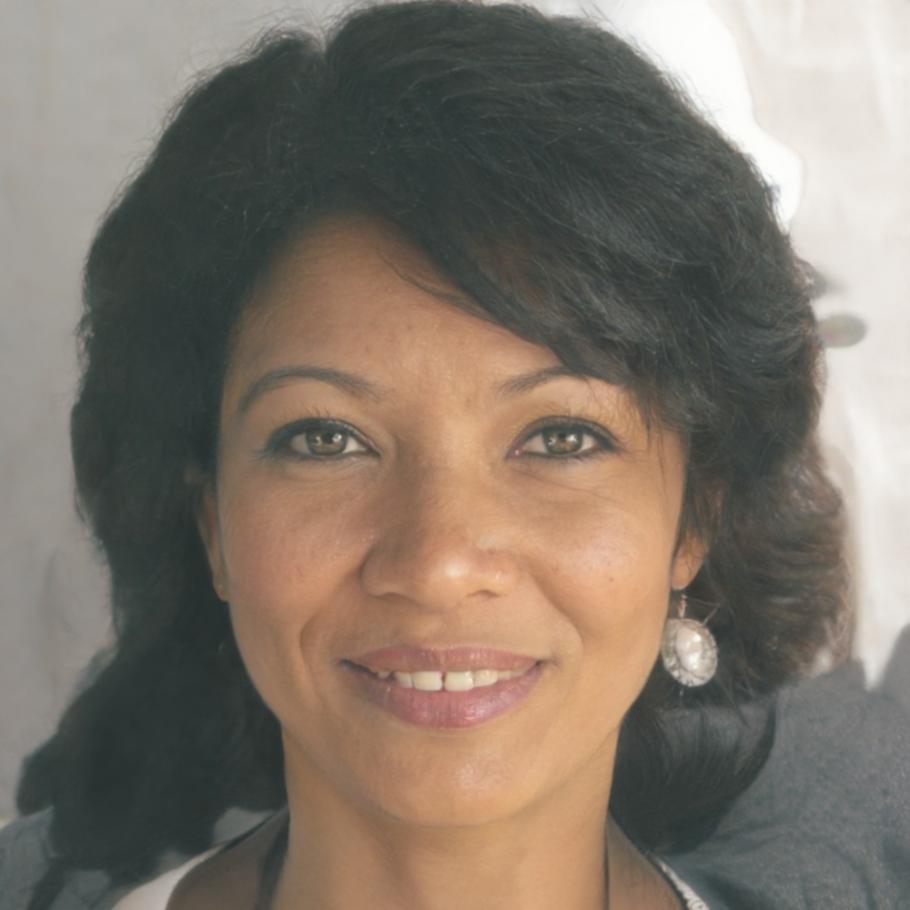 Portrait de Céleste Moreau, spécialiste en analyse financière